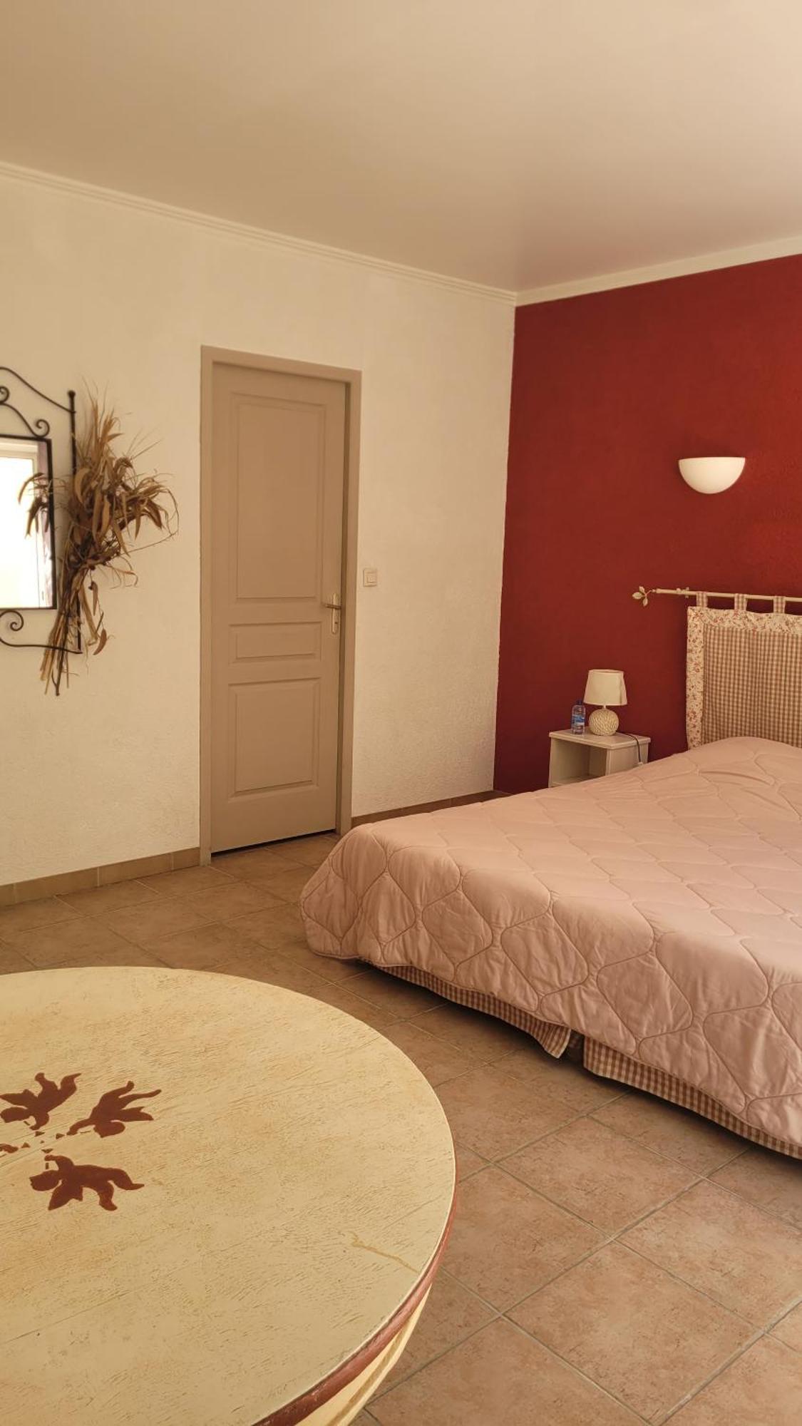 Mas Du Grand Peloux Hotel Port-Saint-Louis-du-Rhone Ruang foto