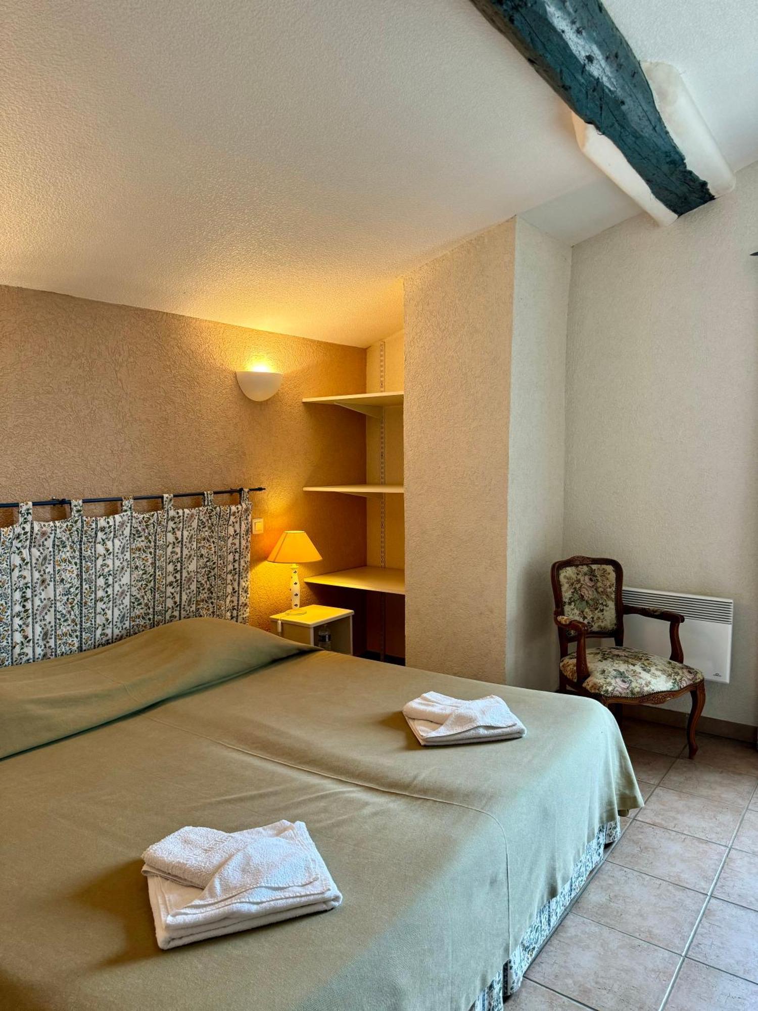 Mas Du Grand Peloux Hotel Port-Saint-Louis-du-Rhone Ruang foto